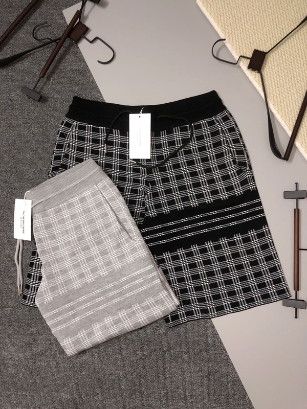 ブランドハーフパンツ正面デザイン